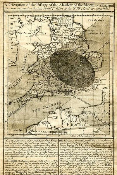 Mapa impresso de Edmond Halley de 1715 com a faixa de totalidade do eclipse marcada como óvalo sombreado a atravessar Inglaterra de noroeste para sueste.