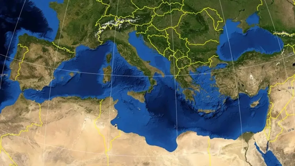 Mapa político do Mediterrâneo, com os países da bacia identificados, do Estreito de Gibraltar a oeste ao Estreito de Suez a leste.