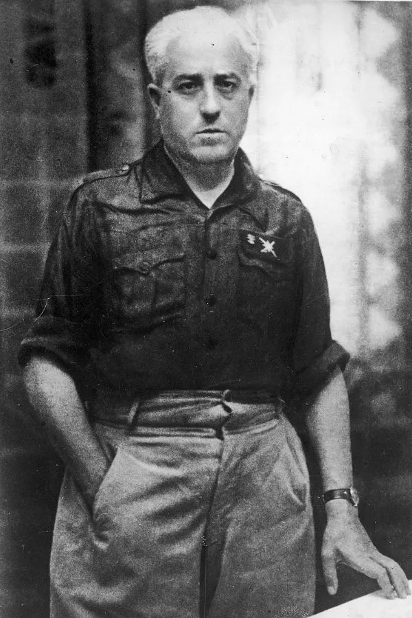 Retrato fotográfico do general Juan Yagüe y Blanco em 1939, comandante da coluna franquista que tomou Badajoz em agosto de 1936